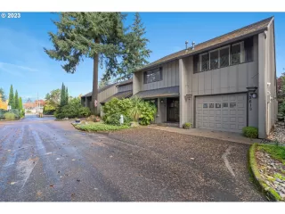 More Details about MLS # 23523140 : 3613 NE 83RD AVE