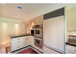 Photo #3: 23523140 Listing