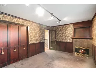 Photo #6: 23523140 Listing