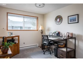 Photo #5: 23523770 Listing