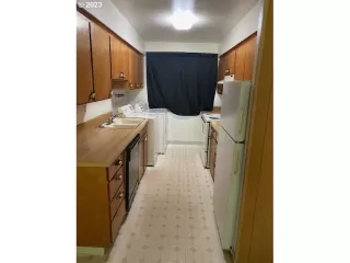 Photo #2: 23524062 Listing