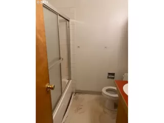 Photo #6: 23524062 Listing