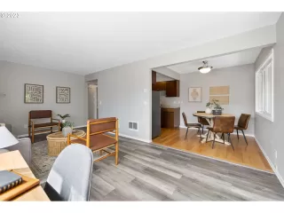 Photo #5: 23524121 Listing 