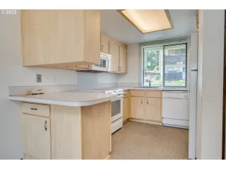 Photo #2: 23524235 Listing