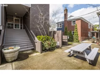 Photo #3: 23525063 Listing