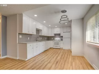 Photo #1: 23526322 Listing