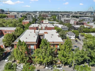 Photo #1: 23526768 Listing