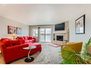 Photo #4: 23527047 Listing