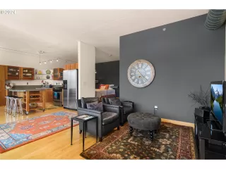 Photo #1: 23528230 Listing