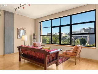 Photo #2: 23528230 Listing