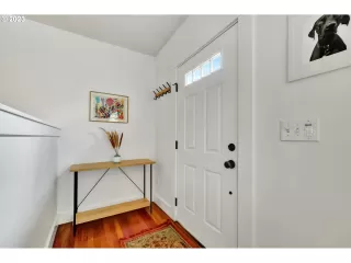 More Details about MLS # 23530365 : 5814 NE 6TH AVE