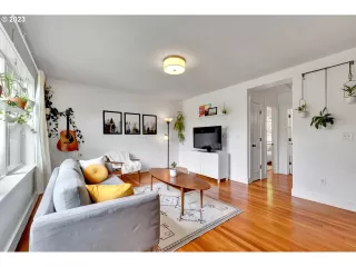 Photo #1: 23530365 Listing 