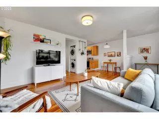 Photo #4: 23530365 Listing 