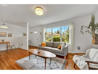 Photo #5: 23530365 Listing 