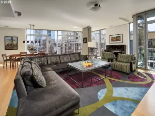 Photo #1: 23530613 Listing 