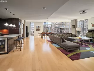 Photo #2: 23530613 Listing 