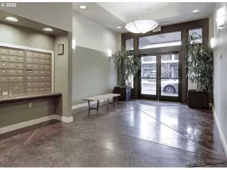 Photo #2: 23530631 Listing