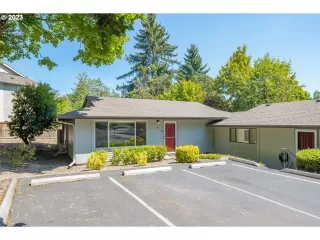 Photo #2: 23530764 Listing