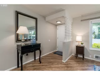 Photo #3: 23530764 Listing