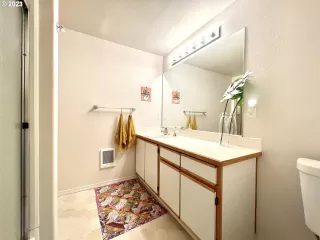 Photo #5: 23531375 Listing