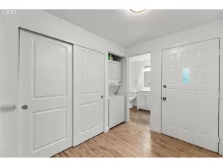 Photo #2: 23531573 Listing 