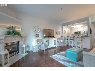 Photo #4: 23532308 Listing 