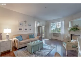 Photo #5: 23532308 Listing 