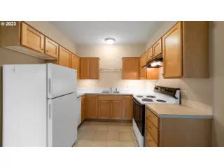 Photo #2: 23532904 Listing 