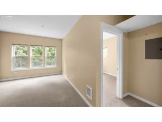 Photo #3: 23532904 Listing 