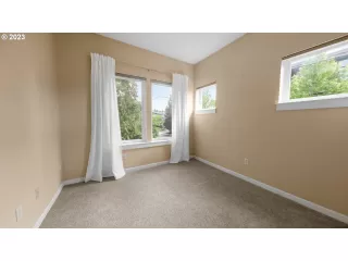 Photo #6: 23532904 Listing 