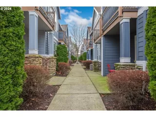 Photo #1: 23532963 Listing