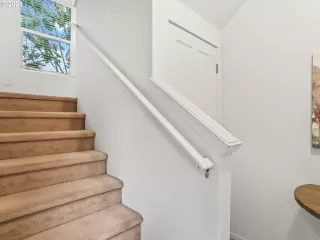 Photo #5: 23533786 Listing