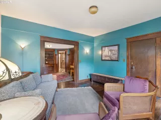 Photo #2: 235341217 Listing