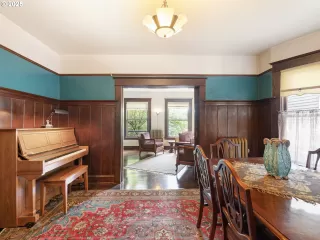 Photo #6: 235341217 Listing