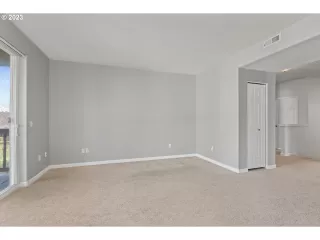 Photo #3: 23534240 Listing