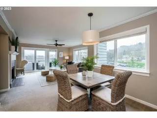 Photo #3: 23535355 Listing