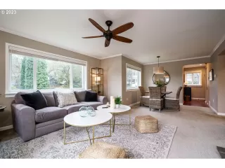 Photo #6: 23535355 Listing