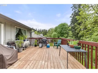 Photo #6: 235353631 Listing 