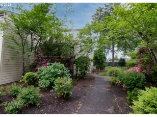 Photo #2: 23535646 Listing 