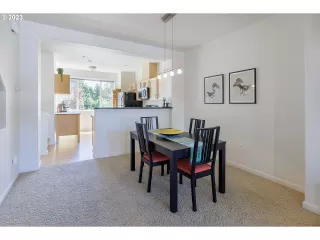 Photo #6: 23537130 Listing 