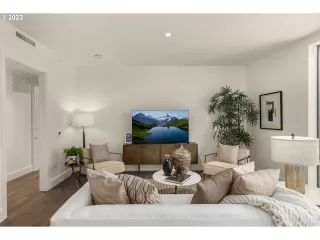 Photo #2: 23537323 Listing 