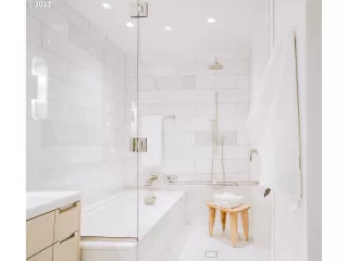 Photo #5: 23537323 Listing 