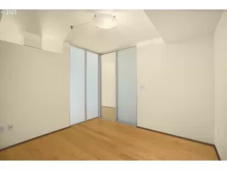 Photo #2: 23537621 Listing 