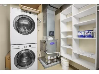 Photo #4: 23537621 Listing 