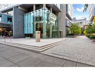 Photo #6: 23537621 Listing 