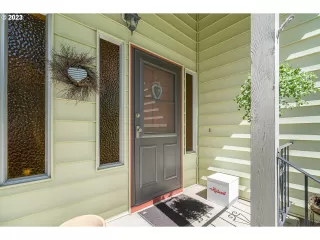 Photo #1: 23537754 Listing