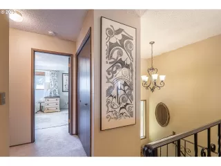 Photo #3: 23537754 Listing