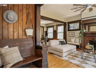 Photo #1: 23538317 Listing