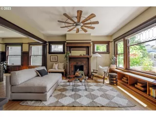 Photo #2: 23538317 Listing