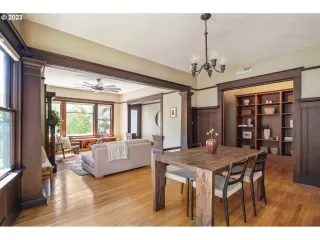 Photo #4: 23538317 Listing